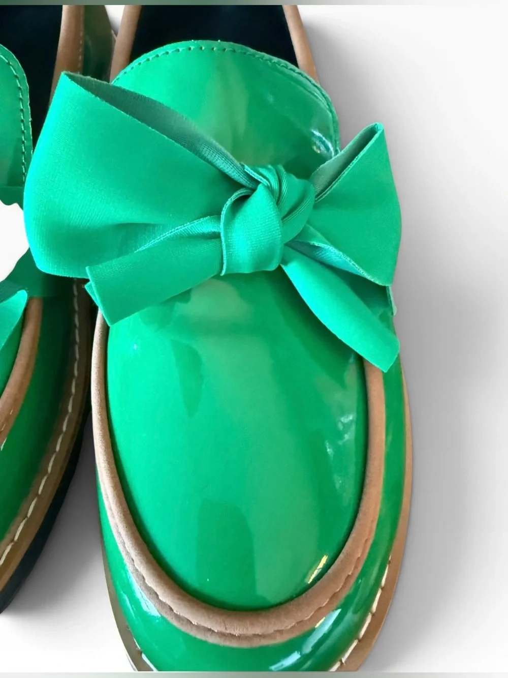 New Green Patent Bow Lug Sole Loafers Women’s Size 11 EU 42